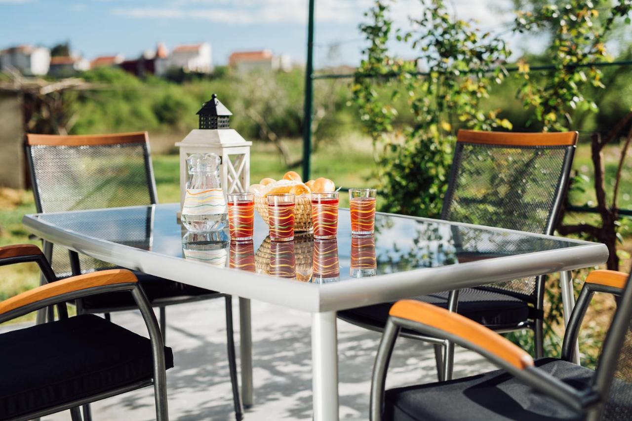 Apartments Essentia Подстрана Екстер'єр фото